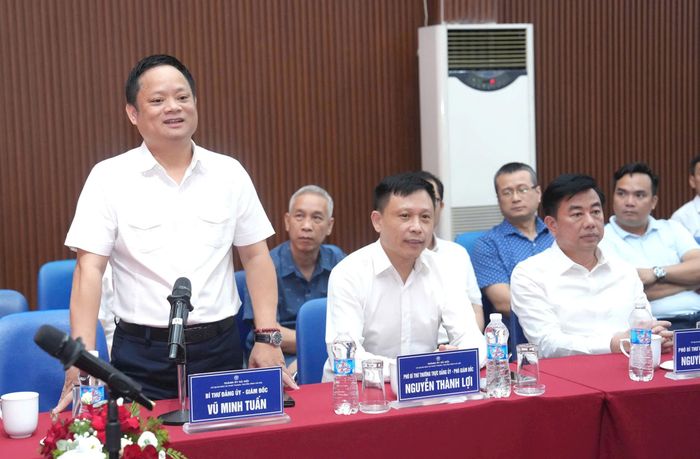 Giám đốc Cơ quan Báo và Phát thanh, Truyền hình Hà Nội Vũ Minh Tuấn phát biểu cảm ơn sự quan tâm của lãnh đạo thành phố Hà Nội. Ảnh: Phạm Hùng
