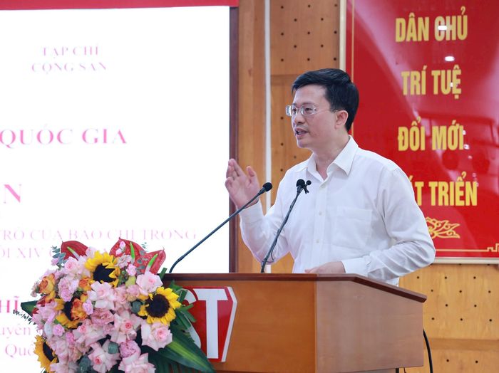 Đại biểu tham luận tại hội thảo. Ảnh: M.Hải