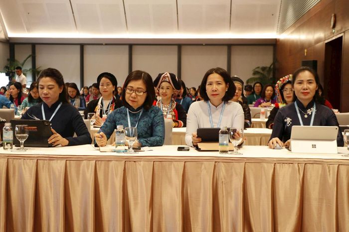 Đại biểu đoàn Hà Nội tham dự các phiên thảo luận. Ảnh: Hoàng Lan