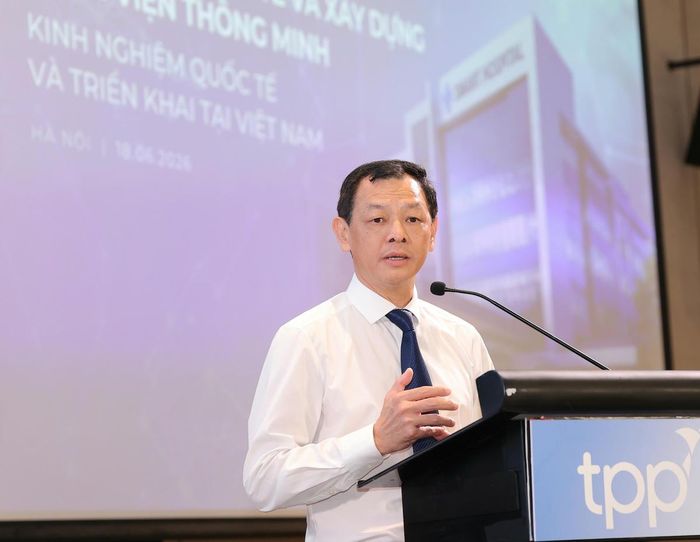 Thứ trưởng Bộ Y tế Nguyễn Tri Thức phát biểu tại hội thảo