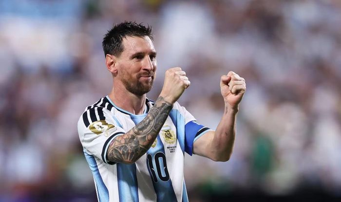  Không có hàng thủ nào ngăn cản nổi chân sút số 1 của tuyển Argentina. Ảnh: FF. 