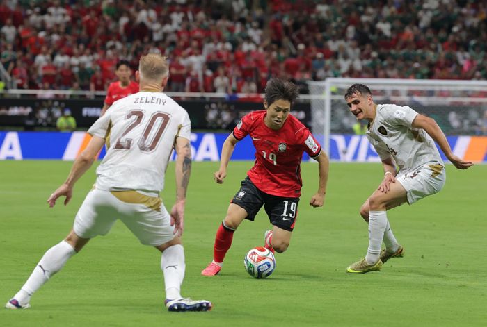  Theo HLV Javier Aguirre,Lee Kang-in là cầu thủ hay nhất, "chìa khóa" giúp Hàn Quốc đánh bại Czech 2-1. Ảnh: YN. 