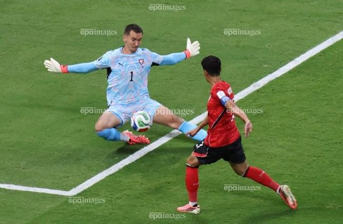  Son Heung-min cùng đồng đội có khởi động World Cup 2026 hoàn hảo khi thắng Cộng hòa Czech 2-1. Ảnh: EPA. 