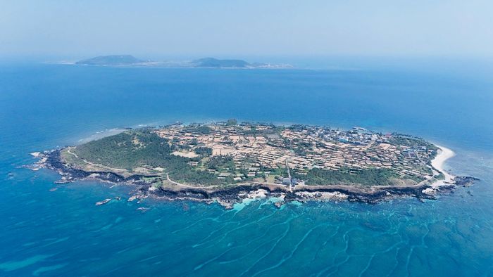Toàn cảnh đảo Bé.