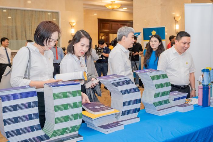  Khách mời tham quan các sản phẩm của các thương hiệu Sài Gòn. Ảnh: BTC 