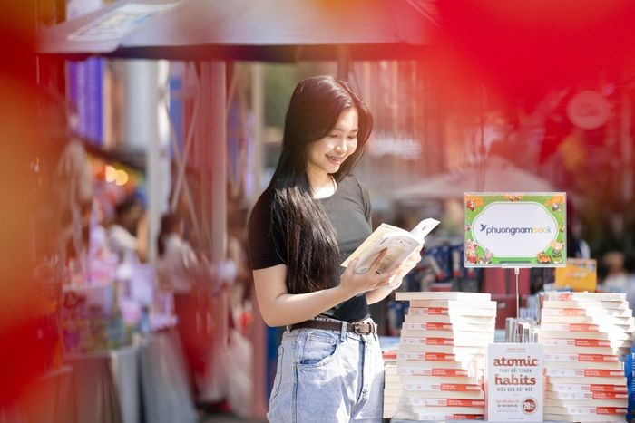 Ban Thường vụ Thành ủy TP.HCM đặt mục tiêu đến năm 2045, ngành xuất bản thành phố phát triển thành ngành công nghiệp văn hóa - tri thức hiện đại. Ảnh: Phương Lâm.