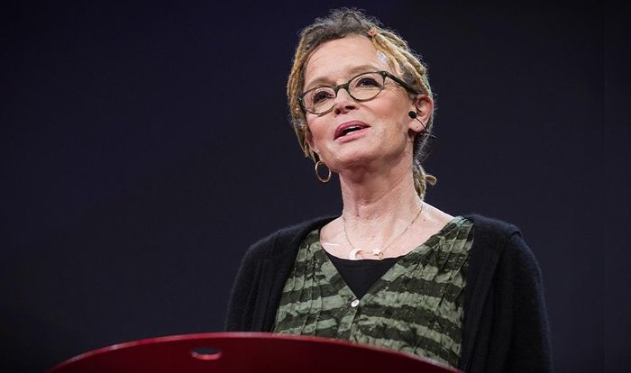  Tác giả Anne Lamott. 
