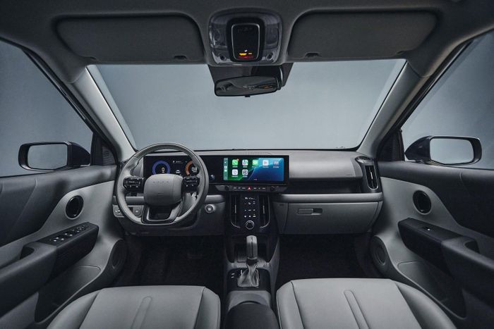 Nội thất của Hyundai i20 được thiết kế theo ngôn ngữ "Dynamic Premium Tech", hướng đến phong cách năng động, công nghệ hiện đại và cảm giác cao cấp.