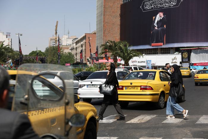  Iran có thể nhận được một phần đáng kể lợi ích tài chính ngay từ bây giờ sau các điều khoản về dỡ bỏ lệnh trừng phạt và giải phóng tài sản. Ảnh: Reuters. 