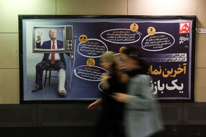  Một góc phố Tehran, Iran, ngày 17/6. Ảnh: Reuters. 