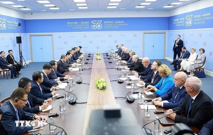  Thủ tướng Lê Minh Hưng hội kiến Tổng thống Nga Vladimir Putin. Ảnh: Dương Giang/TTXVN. 