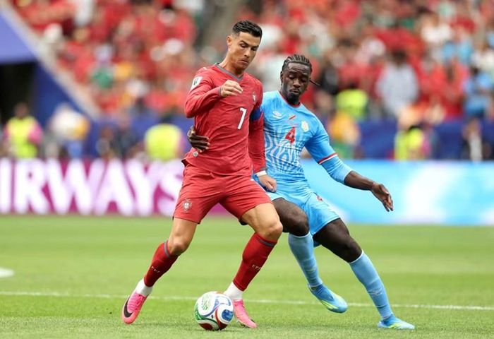 Ronaldo thi đấu thất vọng trước CHDC Congo