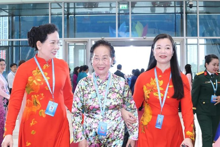 Nguyên Ủy viên Trung ương Đảng, nguyên Phó Chủ tịch nước, Chủ tịch Hội Khuyến học Việt Nam Nguyễn Thị Doan dự Đại hội