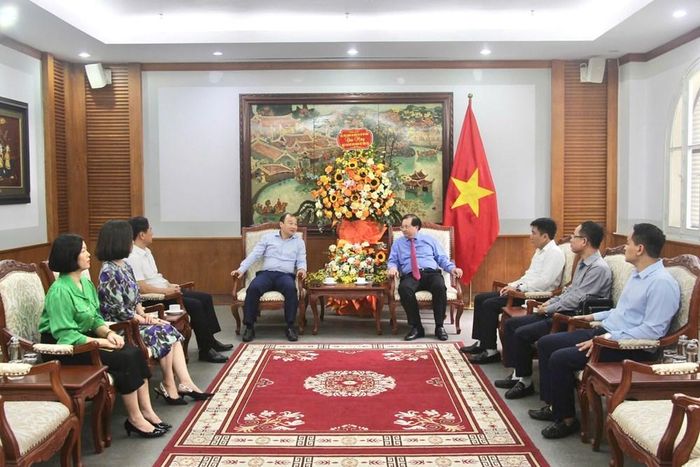 Đoàn công tác Học viện Chính trị Quốc gia Hồ Chí Minh đến thăm, chúc mừng Bộ VHTTDL nhân kỉ niệm 101 năm Ngày Báo chí Cách mạng Việt Nam