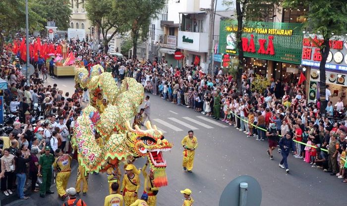 Lễ hội Tết Nguyên Tiêu của người Hoa quận 5, TP.HCM - loại hình Tập quán xã hội và tín ngưỡng đã được đưa vào Danh mục quốc gia