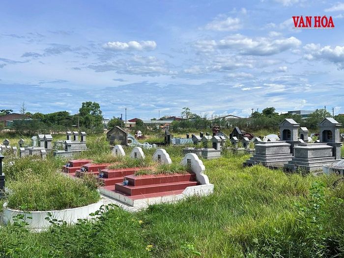 800 ngôi mộ nằm trong phạm vi mở rộng Dự án chỉnh trang và phát triển quỹ đất, đang được tính toán, nghiên cứu phương án di dời