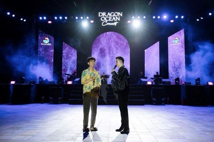 Những cảm xúc chân thật của khán giả là minh chứng rõ nét cho sức hút của Dragon Ocean Concert 01