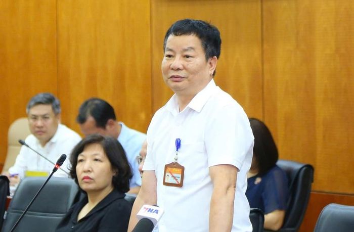 Ông Nguyễn Hữu Thành, Phó Vụ trưởng Vụ Chính quyền địa phương (Bộ Nội vụ) thông tin tại họp báo - Ảnh: VGP/Thu Giang