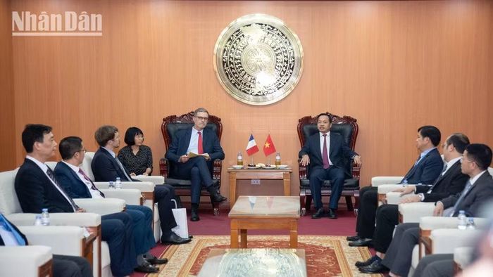 Hai bên đều thống nhất quan điểm: Những ký ức lịch sử chung là nền tảng xây dựng tương lai bền vững. (Ảnh: MINH DUY)