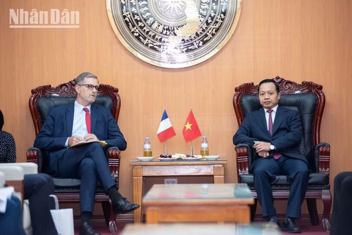 Theo Đại sứ Olivier Brochet, Điện Biên Phủ luôn có một vị trí biểu tượng đặc biệt trong lòng nhân dân Việt Nam và cộng đồng quốc tế. (Ảnh: MINH DUY)