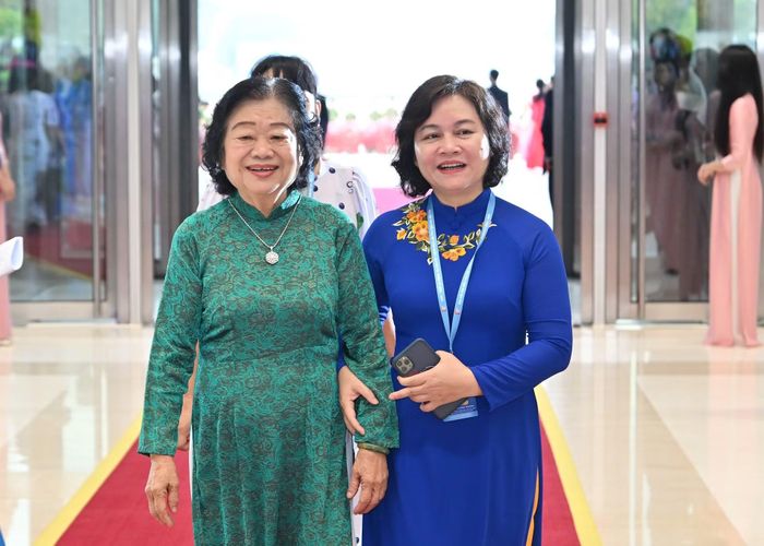 Nguyên Phó Chủ tịch nước Trương Thị Mỹ Hoa tới dự Đại hội.