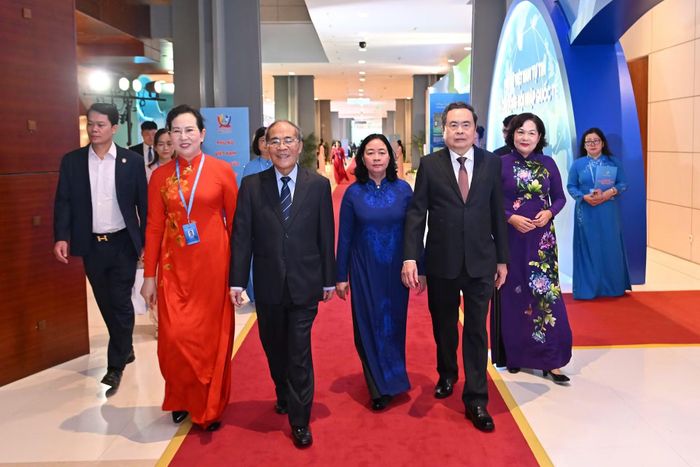Chủ tịch Quốc hội Trần Thanh Mẫn cùng các đồng chí lãnh đạo, nguyên lãnh đạo Đảng, Nhà nước tới dự Đại hội.