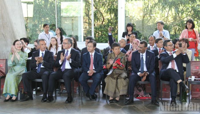 Hơn 200 đại biểu, gồm các Bộ trưởng, Trưởng đoàn, Đại sứ và đại diện nhiều quốc gia thành viên UNESCO tham dự sự kiện.