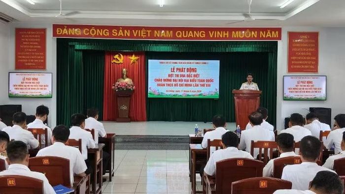 Quang cảnh phát động tại Trung tâm Bảo đảm kỹ thuật Vùng 3 Hải quân.