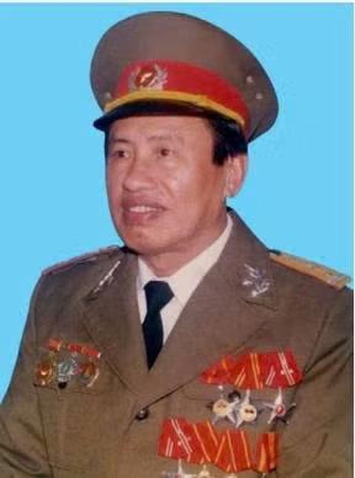 Đại tá, Giáo sư, Tiến sĩ, Thầy thuốc ưu tú Vũ Bằng Đình (1935-2026) - nguyên Giám đốc Bệnh viện Trung ương Quân đội 108.