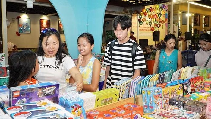 Hội sách thiếu nhi Thành phố Hồ Chí Minh lần VI dự kiến có hơn 100 hoạt động được tổ chức liên tục.