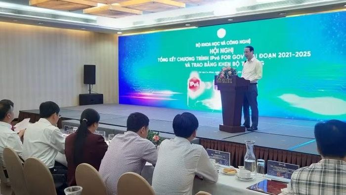 Ông Nguyễn Trường Giang, Quyền Giám đốc Trung tâm Internet Việt Nam phát biểu tại sự kiện.