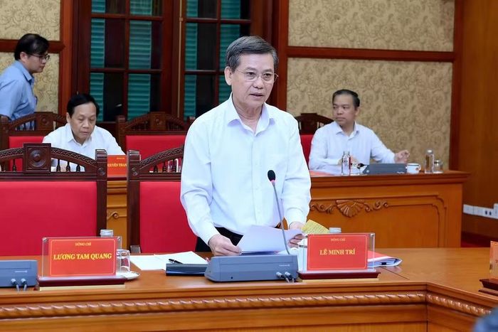 Đồng chí Lê Minh Trí, Ủy viên Bộ Chính trị, Bí thư Trung ương Đảng, Trưởng ban Nội chính Trung ương phát biểu tại phiên họp. (Ảnh: ĐĂNG KHOA)