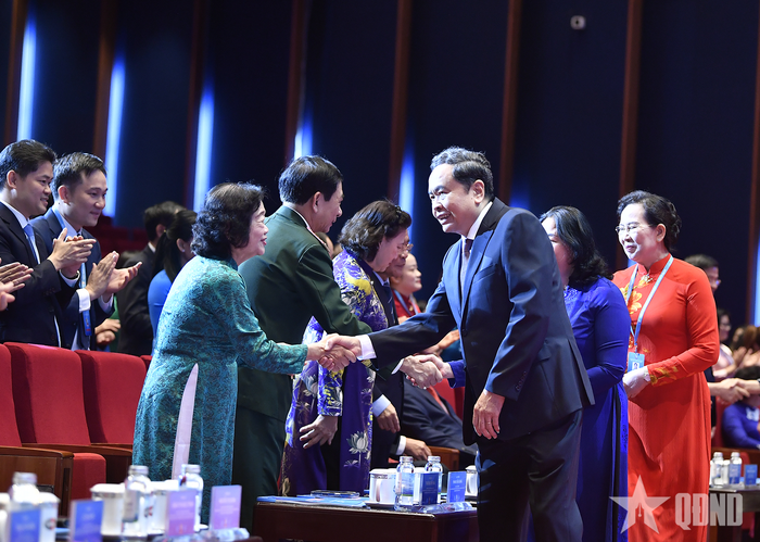 Ủy viên Bộ Chính trị, Chủ tịch Quốc hội Trần Thanh Mẫn dự phiên khai mạc trọng thể Đại hội đại biểu Phụ nữ toàn quốc lần thứ XIV.
