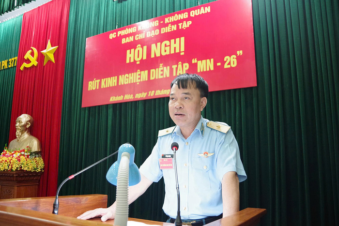 Thiếu tướng Vũ Đại Dương phát biểu tại hội nghị.
