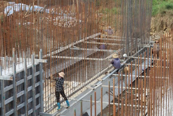 Triển khai thi công ở những khu vực được bàn giao mặt bằng