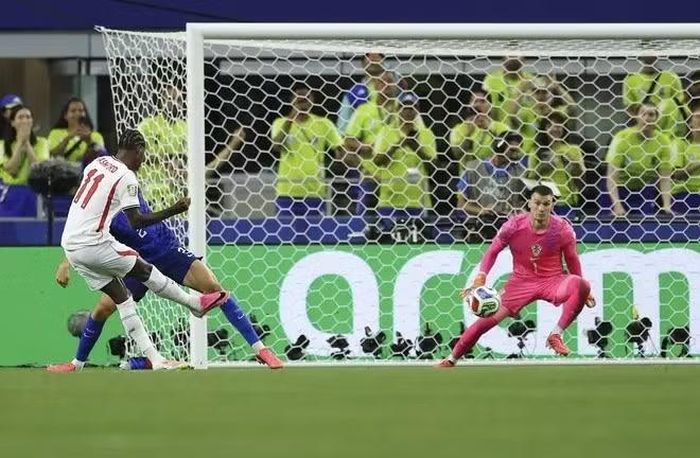 Marcus Rashford ghi bàn thắng cuối cùng cho đội tuyển Anh ở phút 85.
