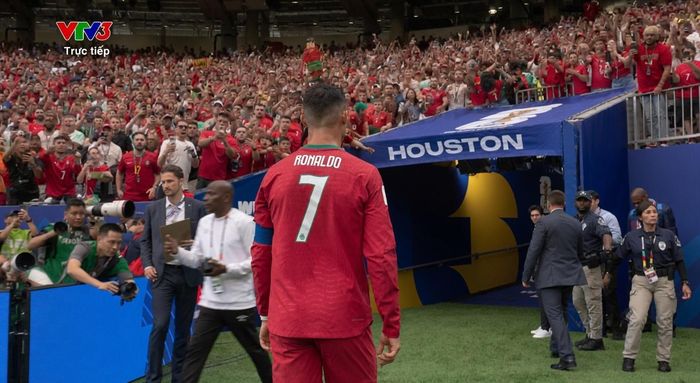  Ronaldo có trận ra quân đầy thất vọng 