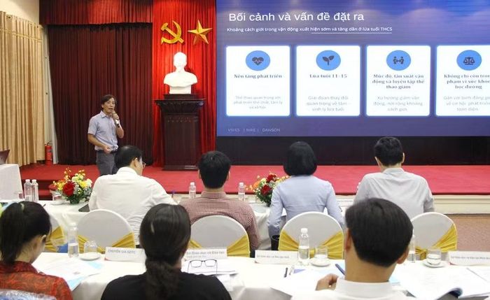 TS Lý Quốc Biên báo cáo tại hội thảo.