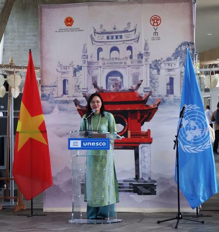 Bà Nguyễn Thị Vân Anh, Trưởng Phái đoàn Việt Nam bên cạnh UNESCO phát biểu tại sự kiện.