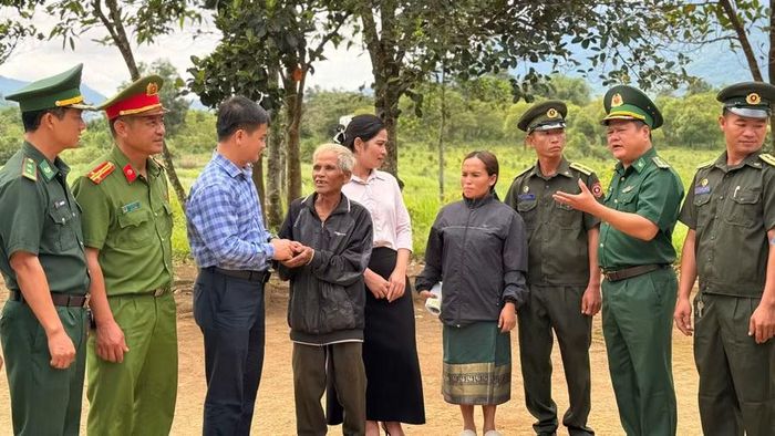 Hoạt động xây tặng Nhà tình nghĩa góp phần làm sâu sắc thêm mối quan hệ gắn bó giữa nhân dân hai bên biên giới.