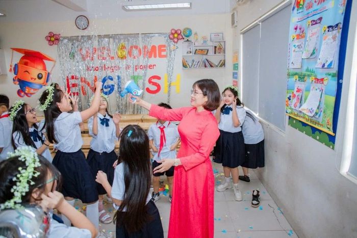 Với chủ đề “Trẻ em hạnh phúc, an toàn, vững bước vào kỷ nguyên số” của Tháng hành động vì trẻ em năm 2026, theo ông, gia đình cần đóng vai trò như thế nào trong việc đồng hành cùng trẻ khi sử dụng Internet?