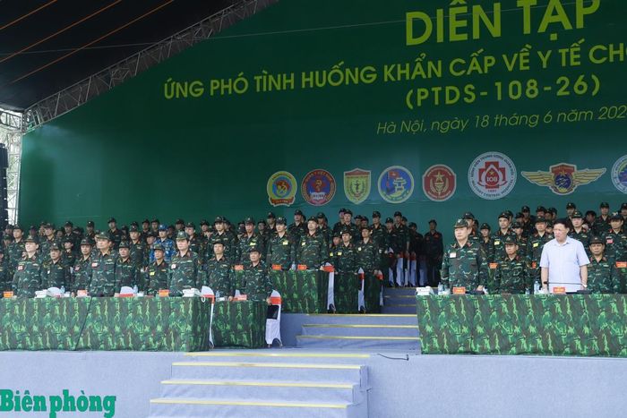 Các đại biểu dự diễn tập. Ảnh: Ngọc Lâm