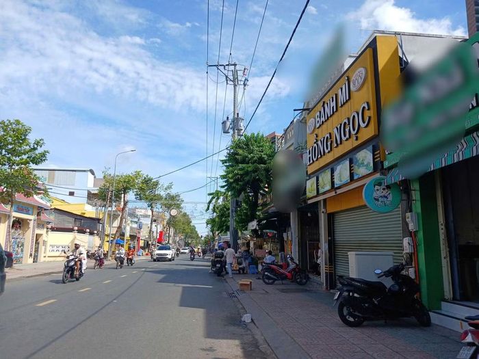 Tiệm bánh mỳ Hồng Ngọc đóng cửa.
