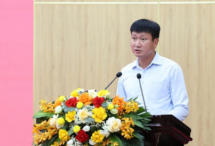Đồng chí Trần Huy Tuấn, Ủy viên Trung ương Đảng, Bí thư Tỉnh ủy Ninh Bình phát biểu tại buổi lễ.