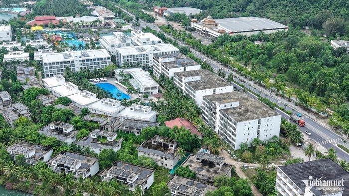 Dự án Sông Lô dưới chân đèo Cù Hin, dọc đại lộ Nguyễn Tất Thành ở phường Nam Nha Trang. Ảnh: Xuân Ngọc