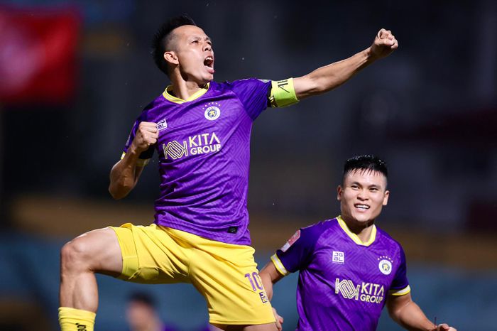 Trong khi đó, ở V-League những Văn Quyết, Tấn Trường... là hàng hiếm