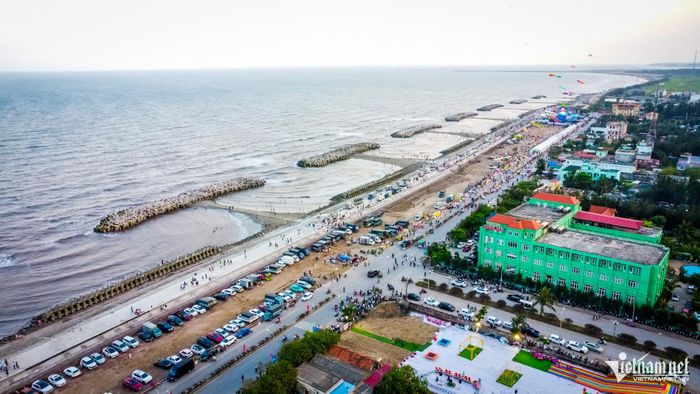 Khu du lịch Thịnh Long đón đông đảo khách du lịch dịp nghỉ lễ 30/4-1/5.