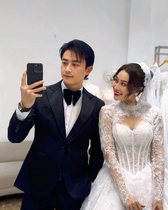 Lần đầu kết hợp và vào vai vợ chồng, Tiến Lộc và Quỳnh Châu diễn ăn ý. 