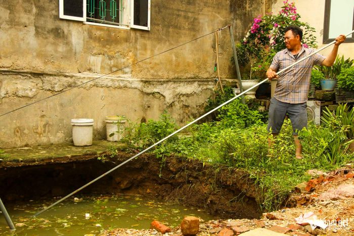 Hố sụt có dấu hiệu tiếp tục mở rộng.