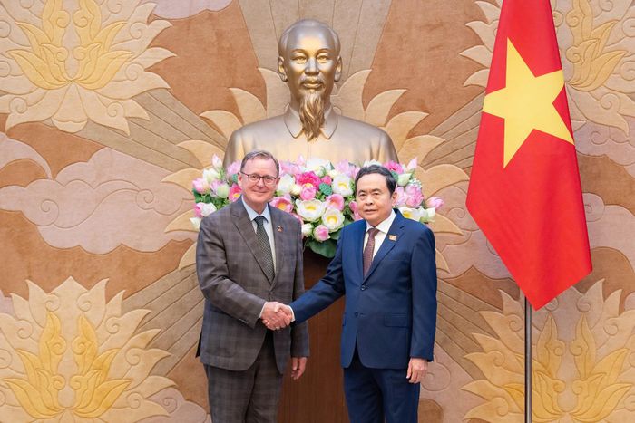 Chủ tịch Quốc hội Trần Thanh Mẫn và Phó Chủ tịch Quốc hội Đức Bodo Ramelow. Ảnh: QH